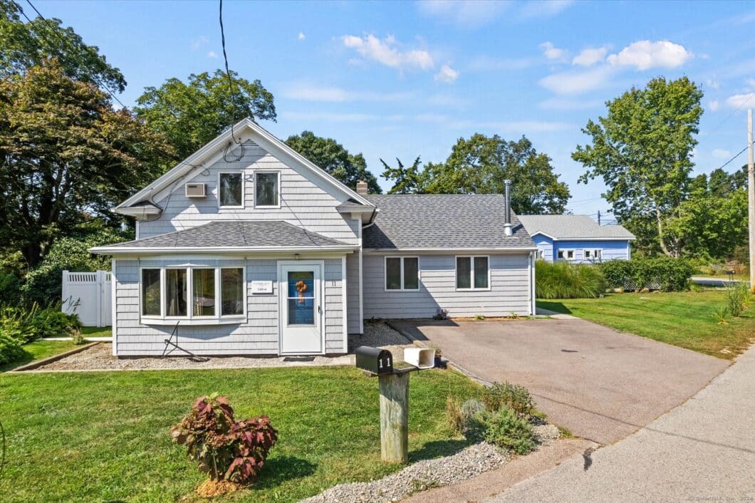 24046736 11 Lindberg Road