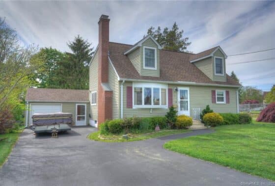 170491429 7 Senkow Avenue