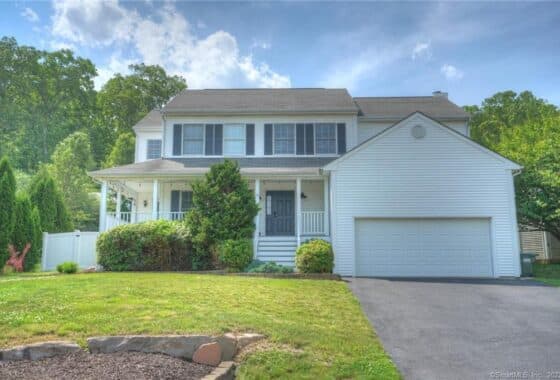 170496076 9 Clairmont Circle