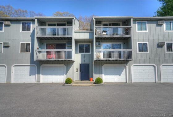 170565584 82 Buddington Road 5
