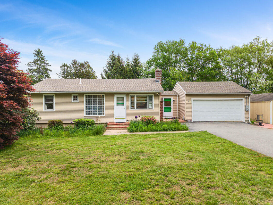24098012 332 Shewville Road