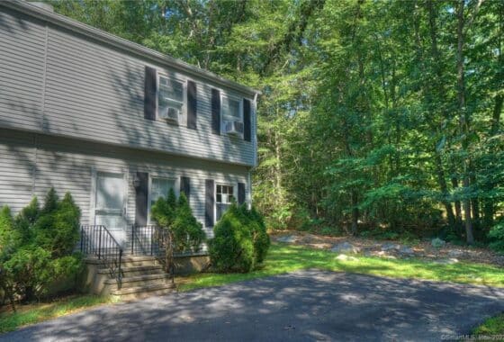 170537632 28 Dartmouth Drive