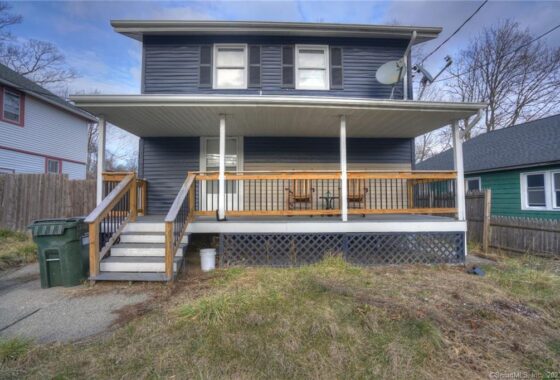 170543111 10 Stonington Road