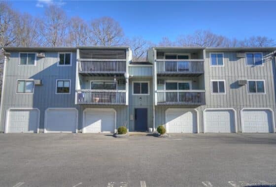 170548294 86 Buddington Road 7