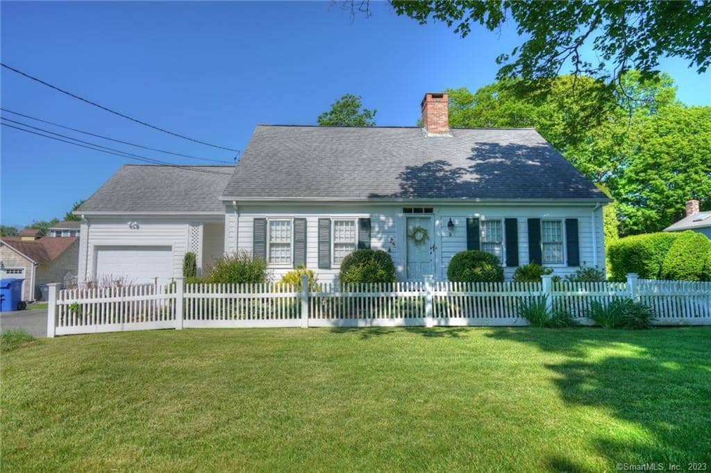 170573045 3 Pequot Avenue