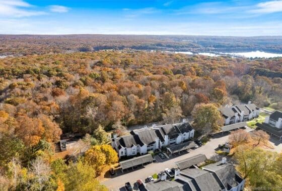 170609202 55 Leafwood Lane 283