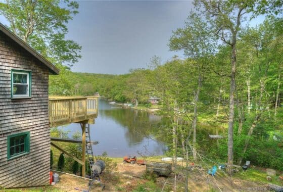 24074291 389C Wyassup Road