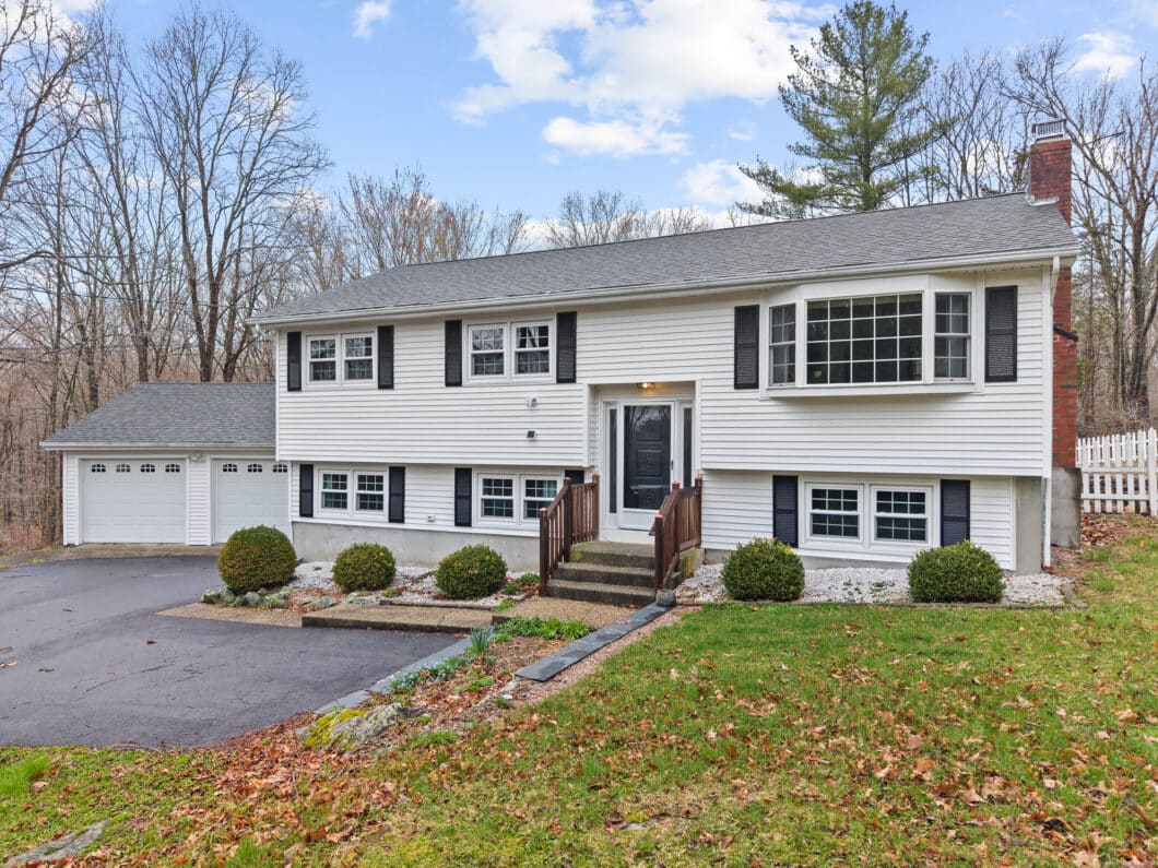 24077342 6 Milltown Road