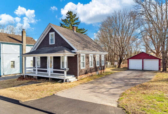 24082927 6 Cherry Street