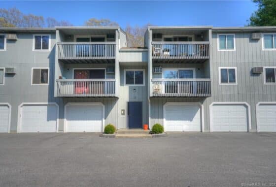 24094232 82 Buddington Road APT 5