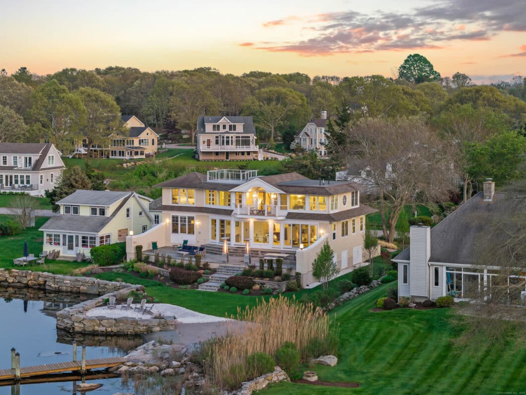 24095711 52 Old North Road