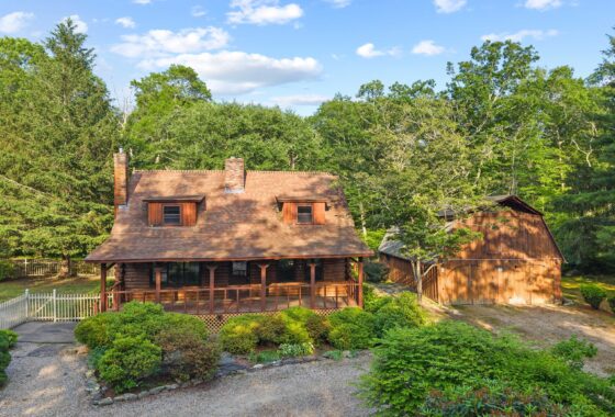 24102189 27 Princess Lane