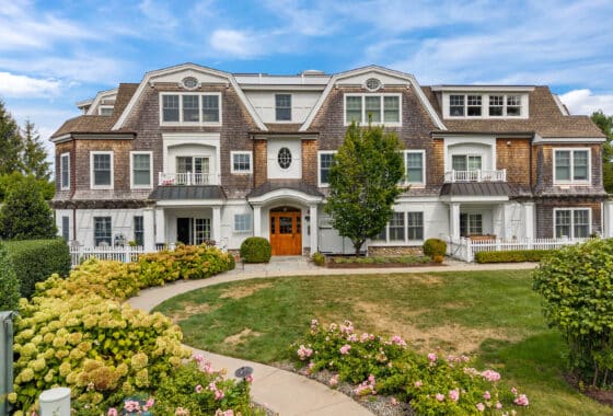 24125182 103 Main Street 1102