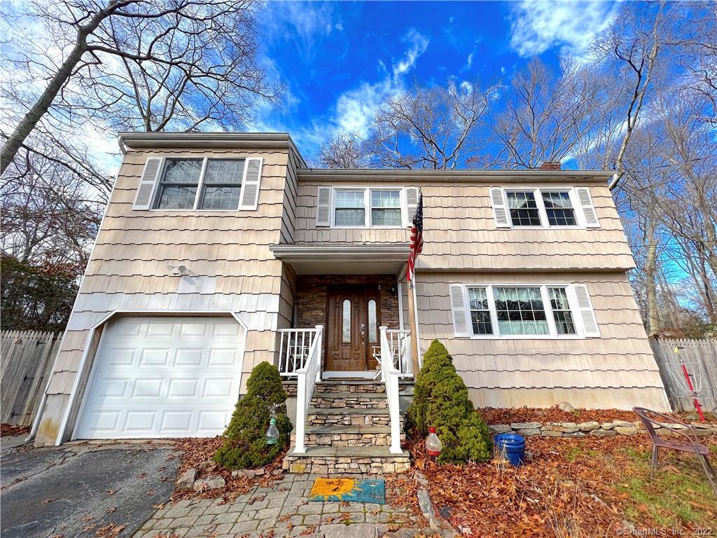 170539880 21 Hillwood Drive