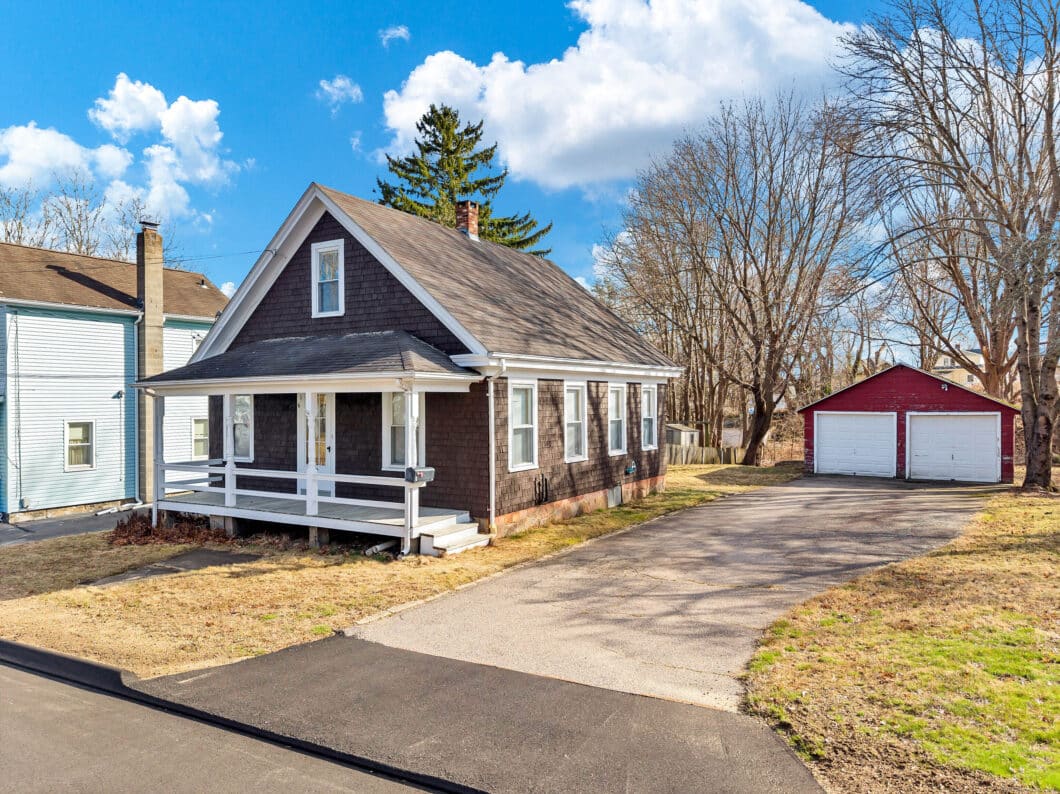 24082927 6 Cherry Street