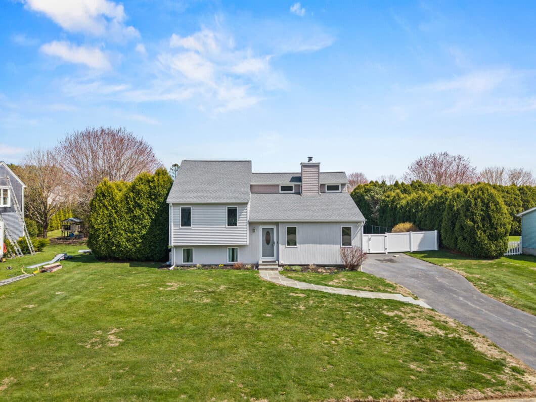 24078293 4 Hesford Drive