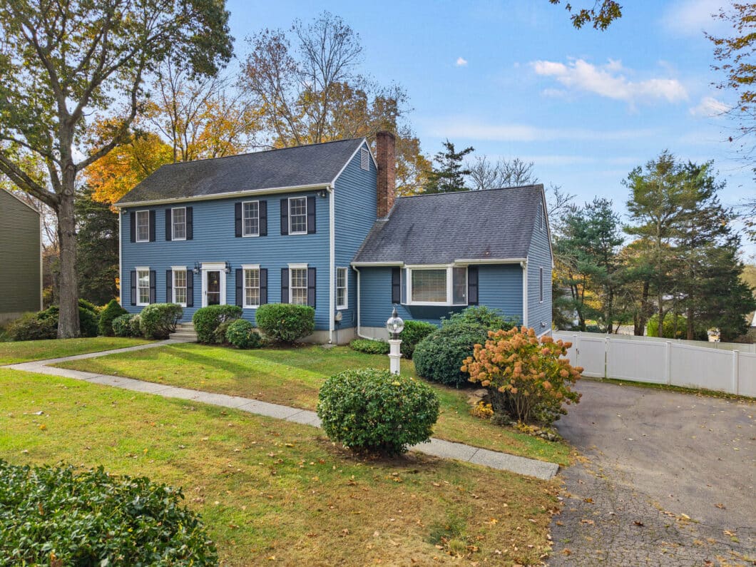 24052115 19 Rose Ridge Drive