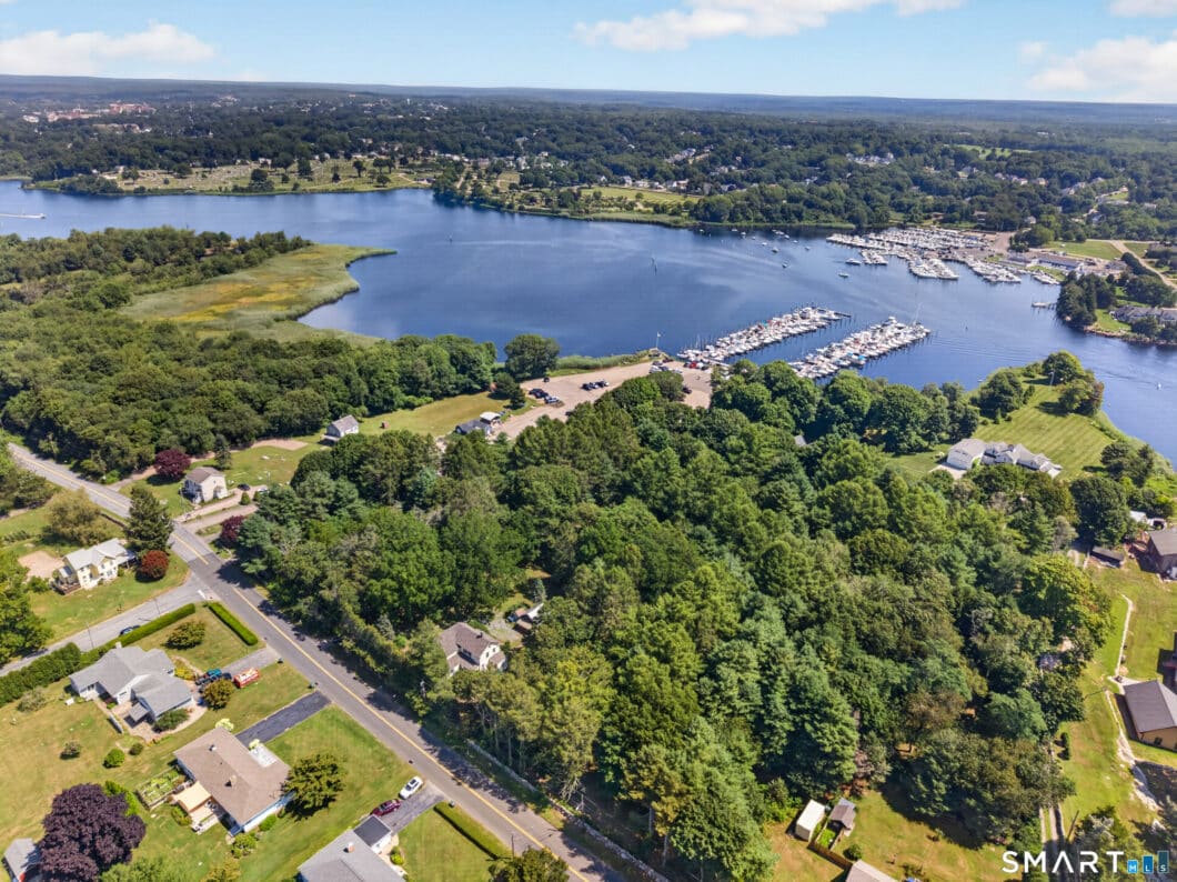 24206553 267 River Road